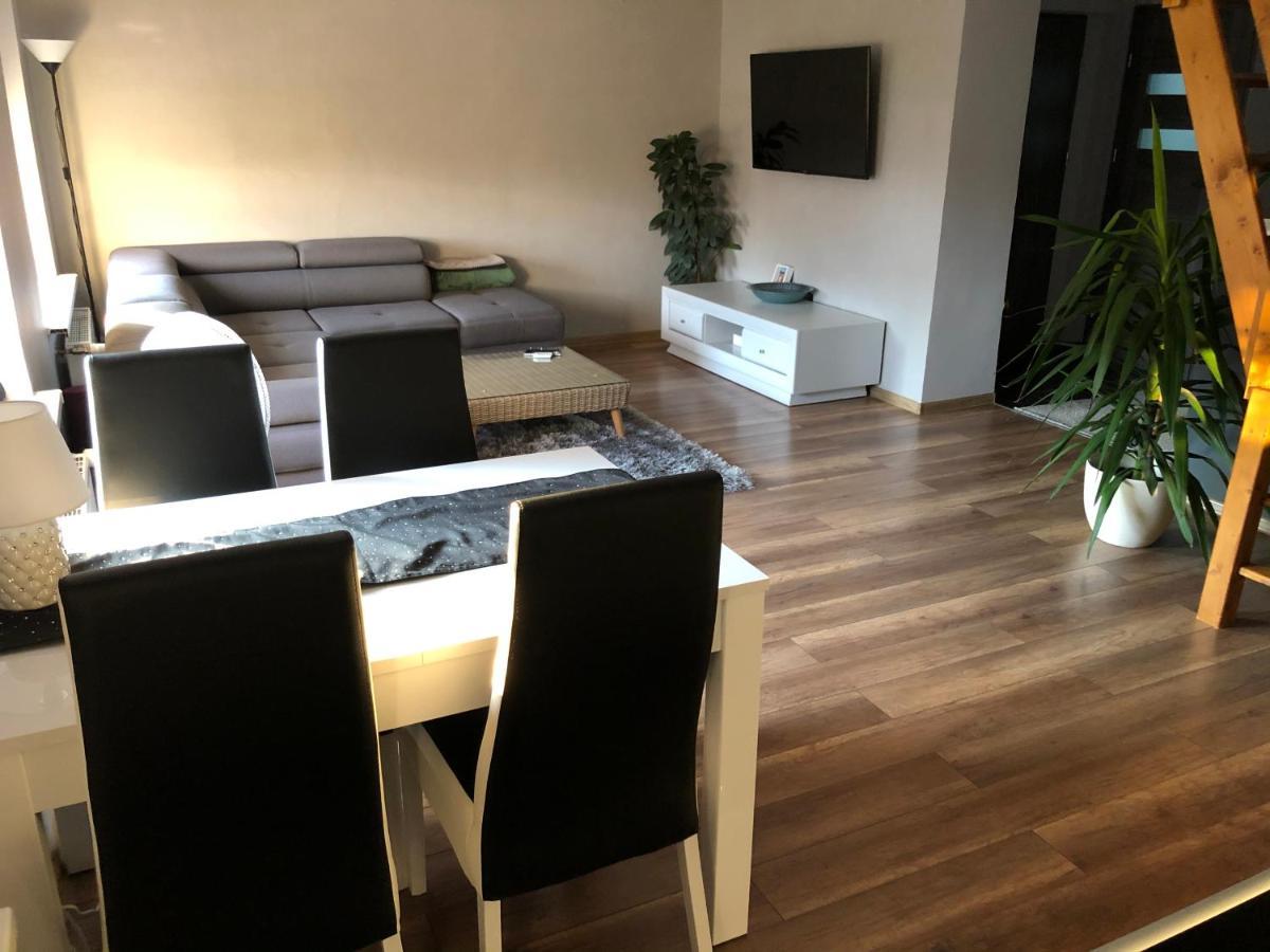 Apartament Moniuszki Kędzierzyn-Koźle Buitenkant foto